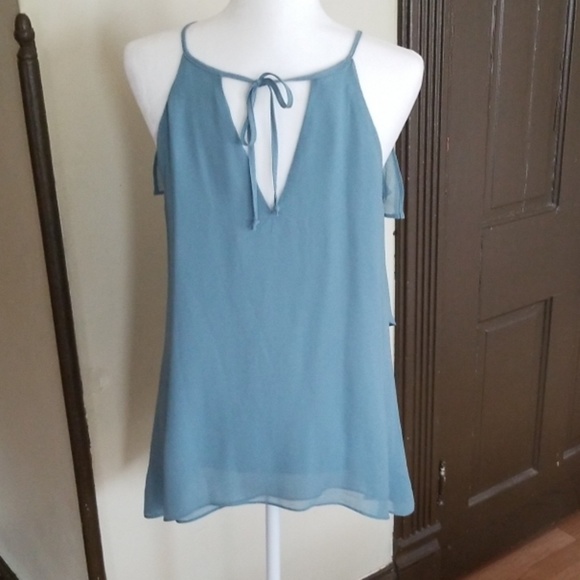 Ruffle front - Picture 2 of 2